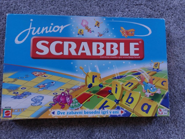 Scrabble junior - 4 EUR