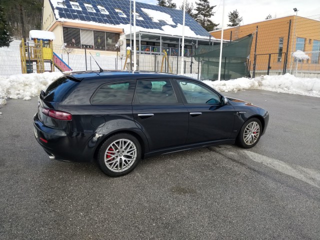 Alfa Romeo 159 ti - foto