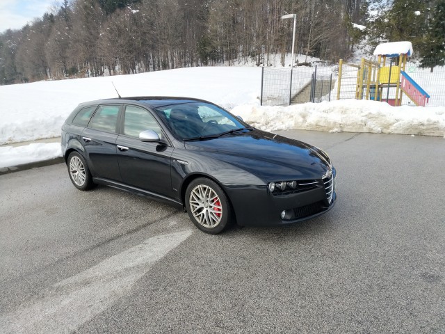 Alfa Romeo 159 ti - foto