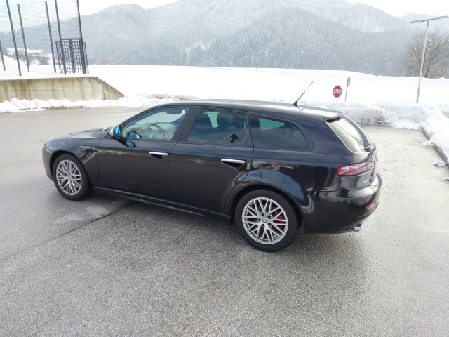 Alfa Romeo 159 ti - foto