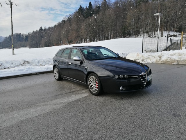 Alfa Romeo 159 ti - foto