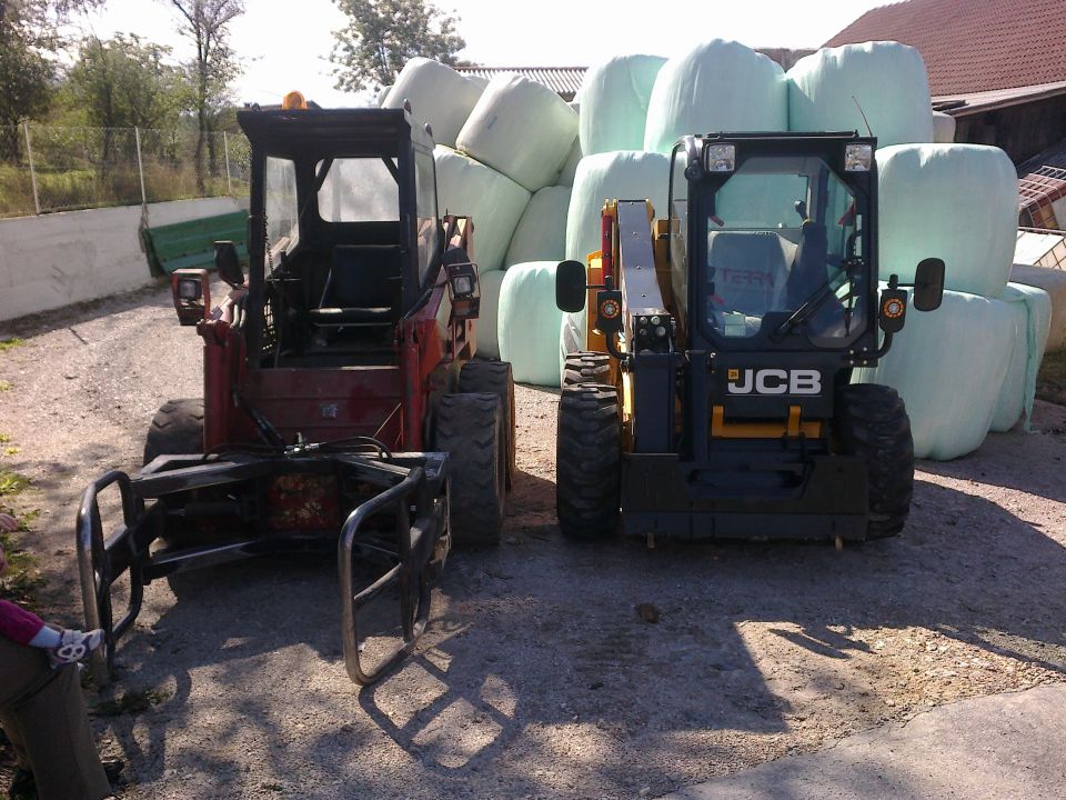 JCB 225 - foto povečava