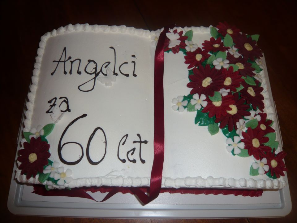 torta knjiga za 60 let (s smetano)