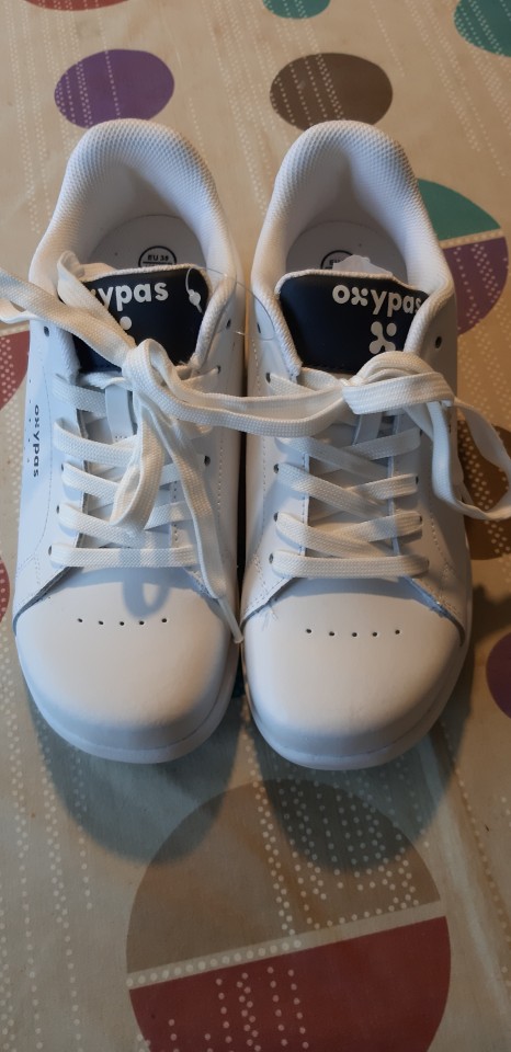 Čevlji, superge, usnje, št. 39 - foto povečava