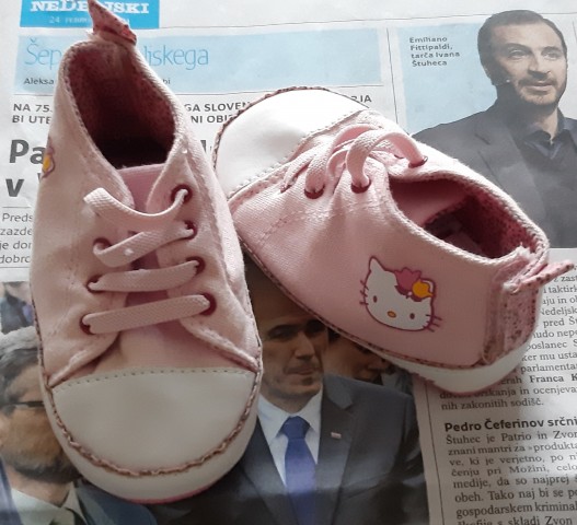 Otroški čevlji, copati za dojenčke - foto