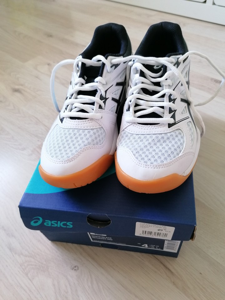 Asics 36