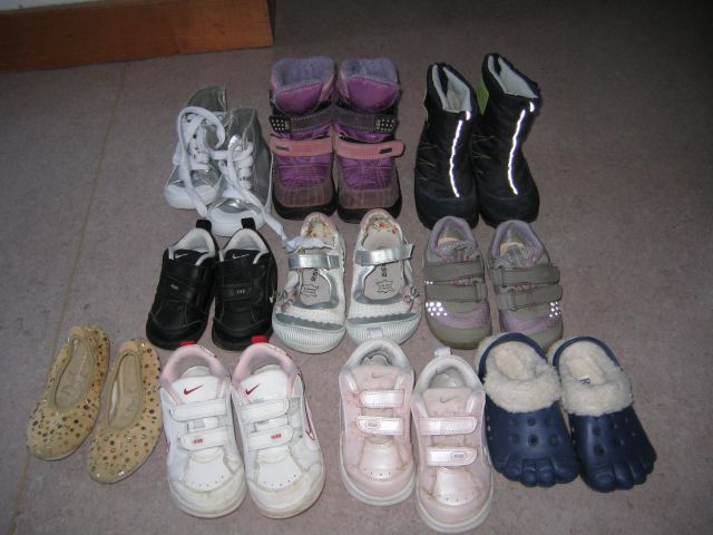 čevlji za punčko in fantka 20-25