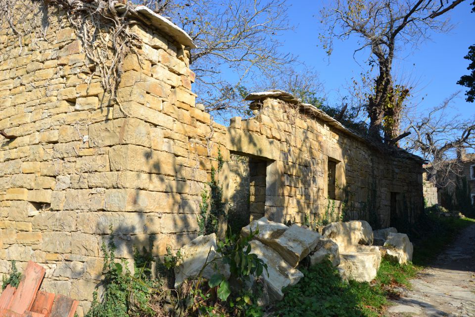 obnovljena hiša v vasici Abitanti