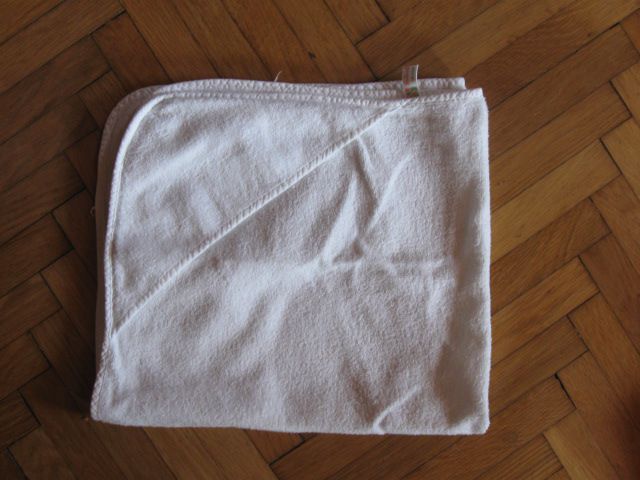 Bela brisača za dojenčka, 2€