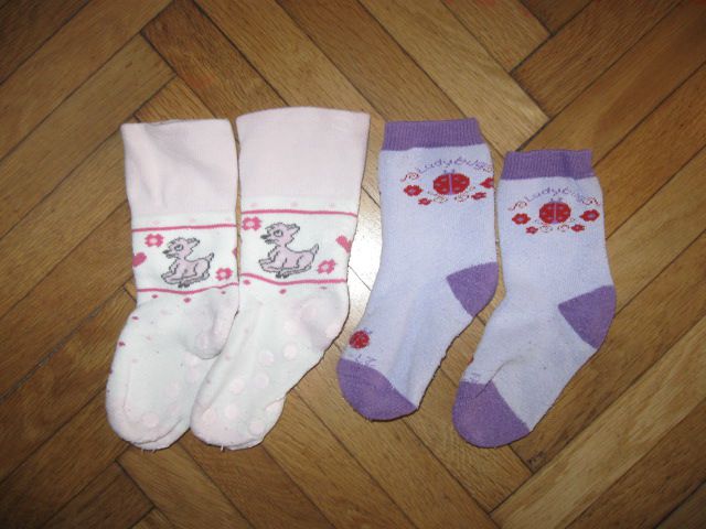 Komplet zimskih nogavic za punco vel.25-27, 1€ kpl