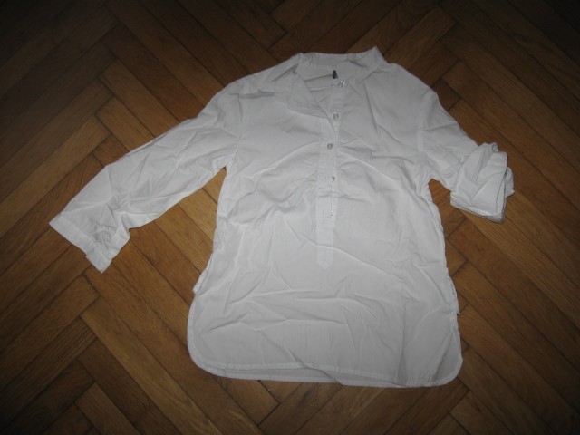 Bluza Zara vel.104, 2€