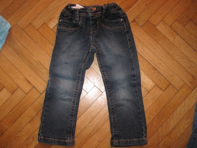Jeans hlače z regulacijo Style nadine vel.104( realno bolj vel.98), 2€