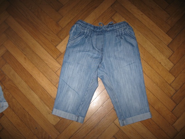 Bermuda jeans hlače C&A vel.98, 2,5€