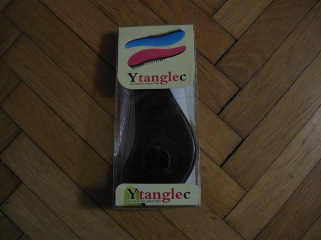 nova, nerabljena krtača za lase Y tanglec, 7€