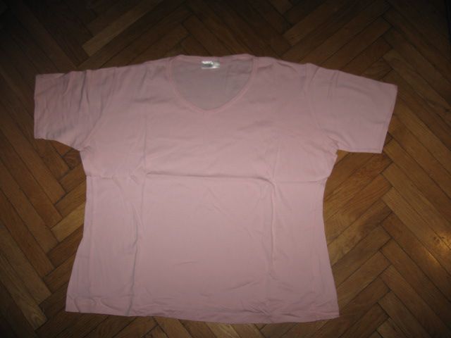 Roza majica št.44/46, 2€