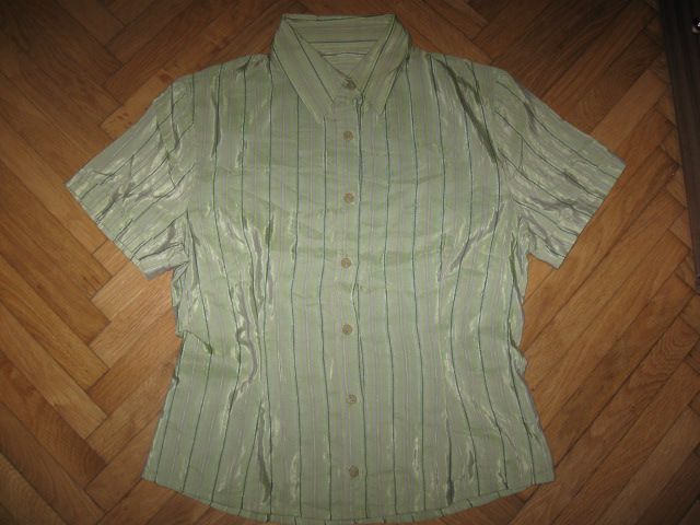 zelena bluza s kratkimi rokavi vel.XL, 3€