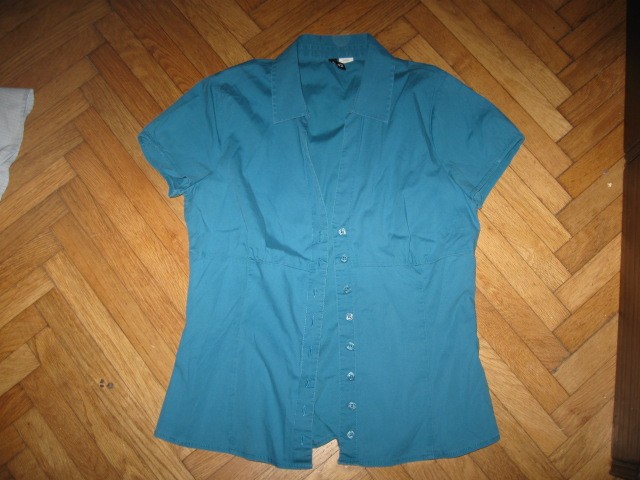 turkizna bluza H&M št.42, 3€