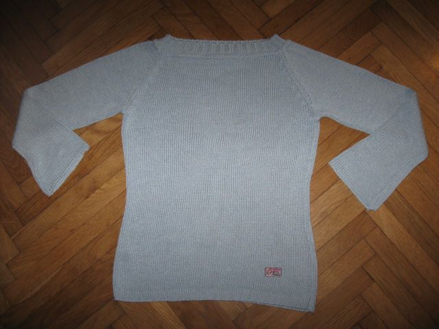 Svetlo moder pulover Q be, vel.L, 3,5€