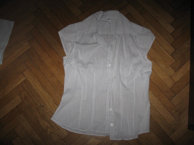 Karirasta bluza H&M št.40, 3€
