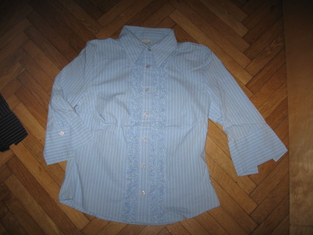 modra bluza s 3/4 rokavi Adessa št.40, 3€
