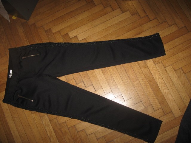 elegantne hlače Zeza fashion vel.M, 5€
