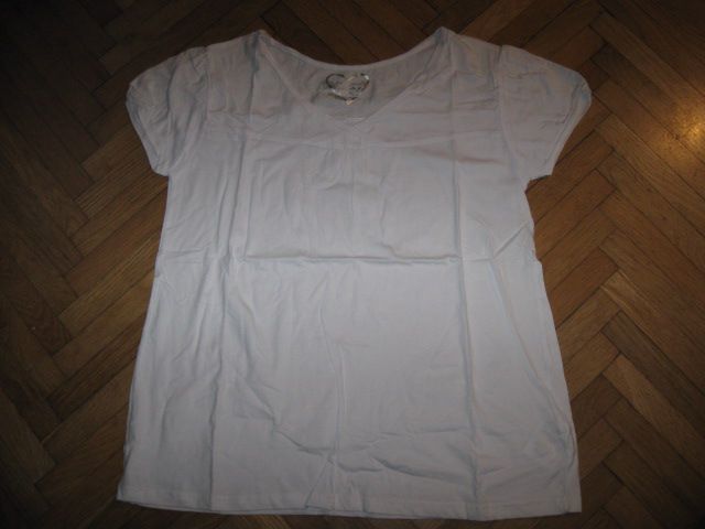 Nenošena bela majica na V izrez Okay vel.XXL (št.44/46), 3€