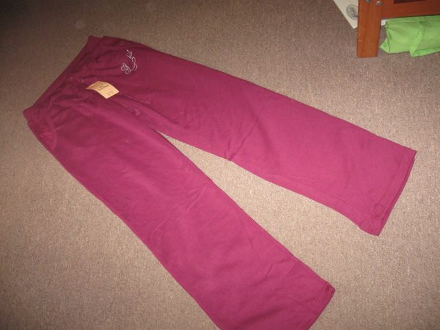 Spodnji del trenirke z etiketo Guodil vel.XL, 6€