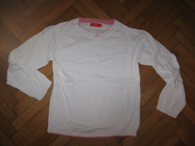 Tanek pulover Tisiana vel.128, 2€