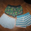2.komplet hlač vel.140, 4€ kpl