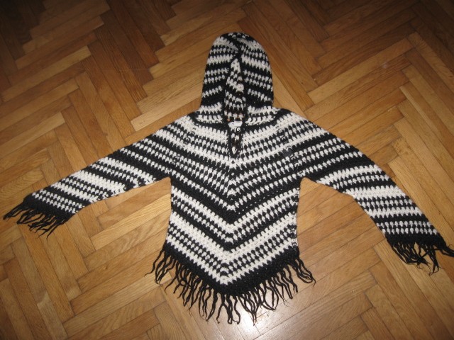 Pleten pulover H&M joung vel.146, 2€
