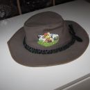 temno rjav klobuk za obseg glave 55cm, 3€