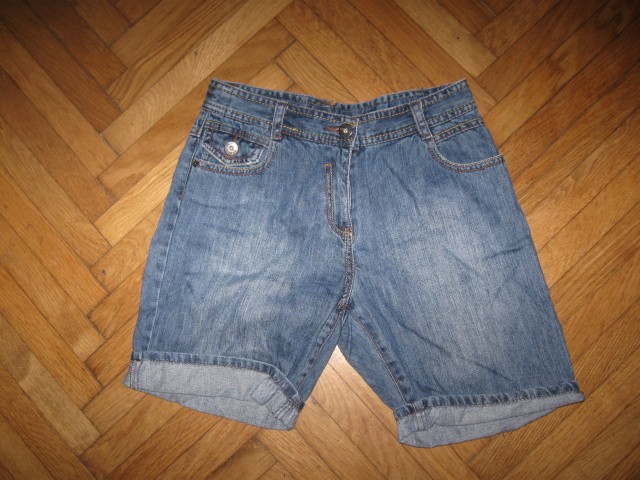 Jeans kratke hlače Okaidi vel.150, 3€