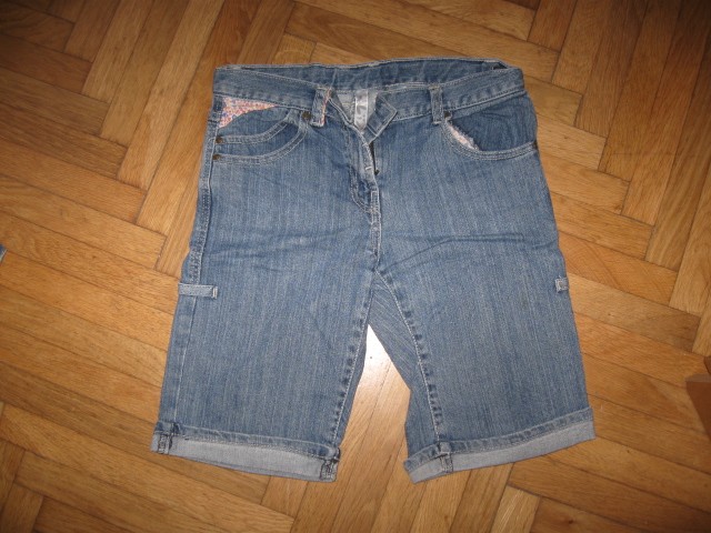 Jeans kratke hlače z regulacijo Okaidi vel.150, 2,5€