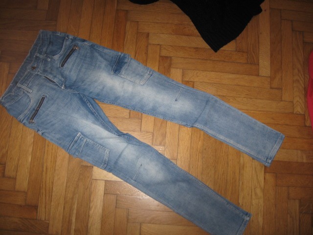 Jeans hlače z regulacijo Skinny fit H&M vel.152, 3,5€