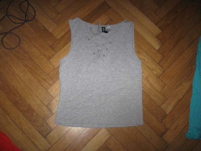 Majica brez rokavov H&M vel.XS, 2€