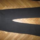 črne elastične hlače Mana št.S, 5€