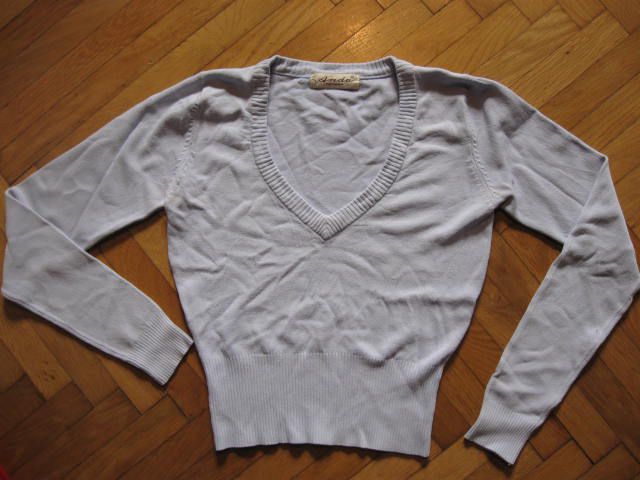 svetlo moder pulover Anda (odrezana etiketa), ustreza vel.S,2€