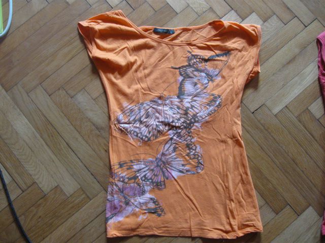 Oranžna majica z metuljčki Two way, vel.S, 2€