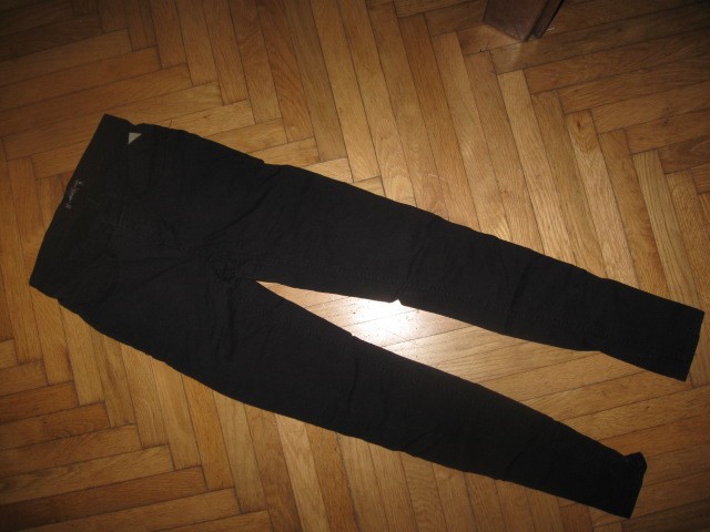 Jeans hlače FBsister vel.S, 4€