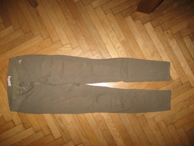 tople jeans hlače FBsister vel.S, 4€