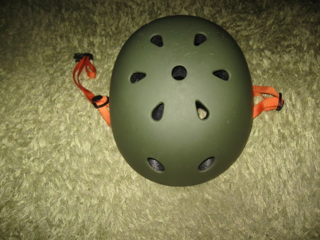 Kolesarska čelada Polisport Urban radical, 7€