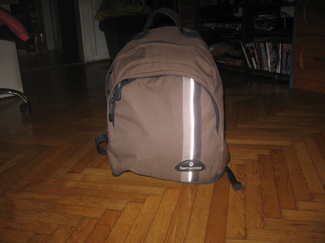 rjav nahrbtnik Samsonite, 15€