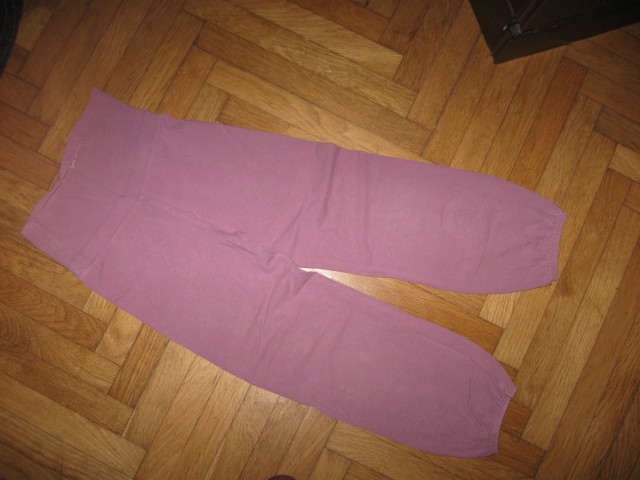 športne hlače Booli vel.110, 2€