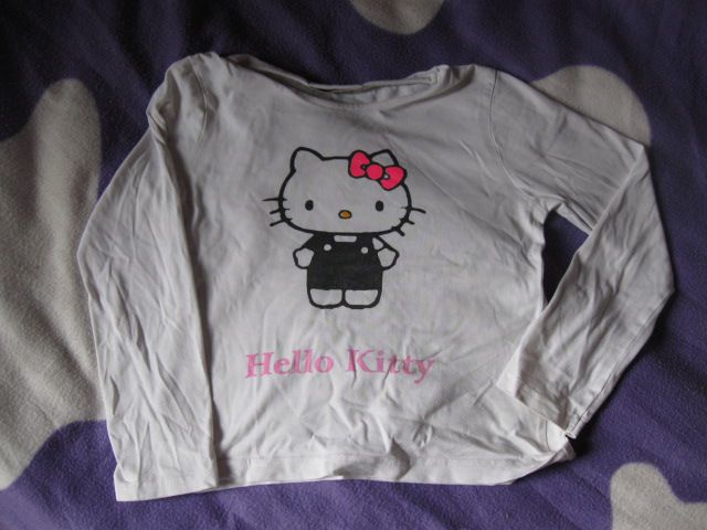 Majica z dolgimi rokavi Hello Kitty, George. št.122-128, 2€