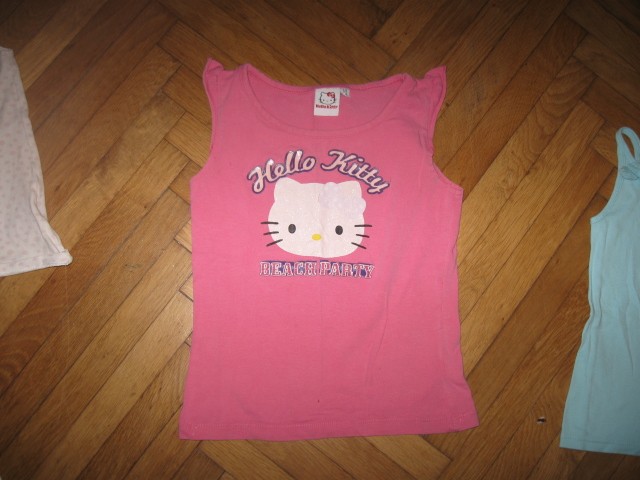 majica brez rokavov Hello Kitty vel.122/128, 2€