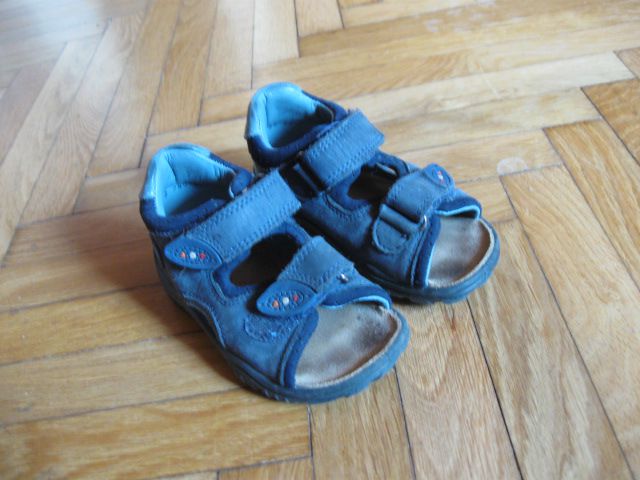 Polzaprti sandali za fanta Elefanten, št.22, 2€