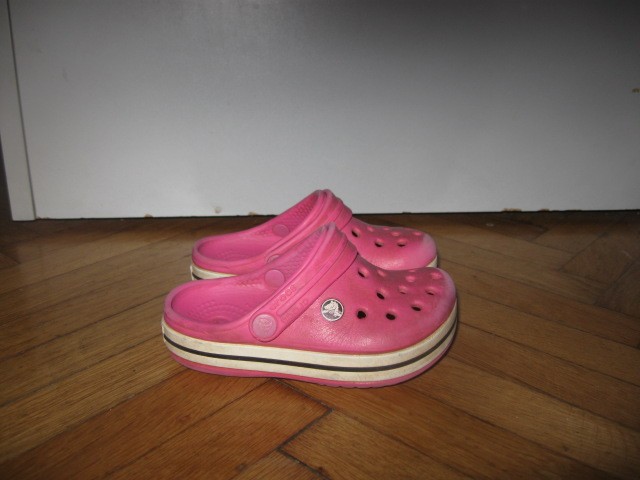 otroški originalni Crocs 6c7 (naša 22/24), 6€