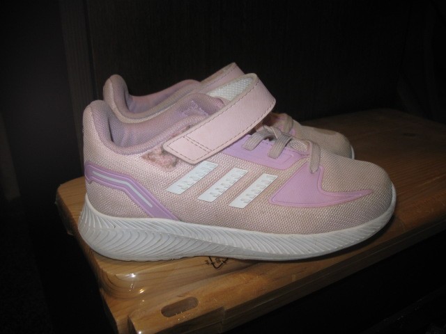 dekliške superge Adidas št.27, 5€