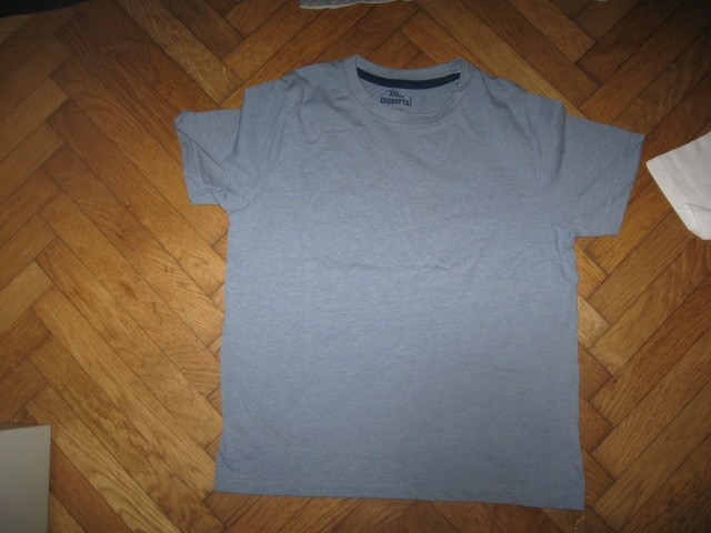 Svetlo modra majica Pepperts vel.134/140, 1,5€