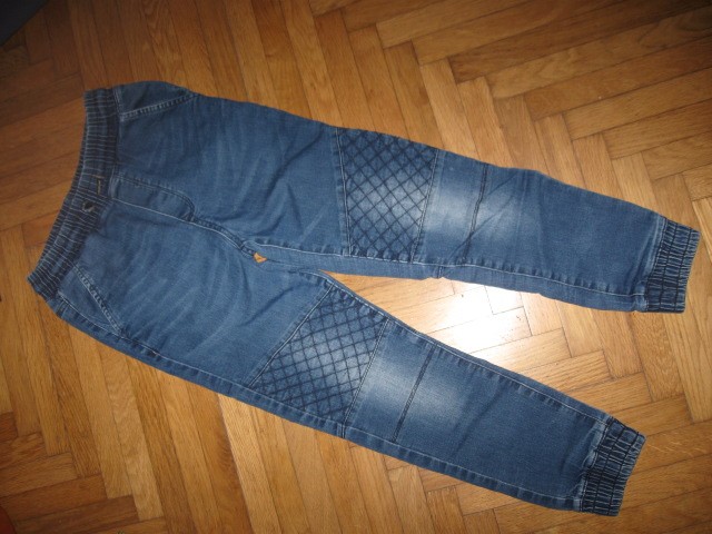 jeans hlače Mana vel.140, 3€